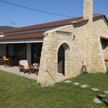 بيت للعطل Dimitra